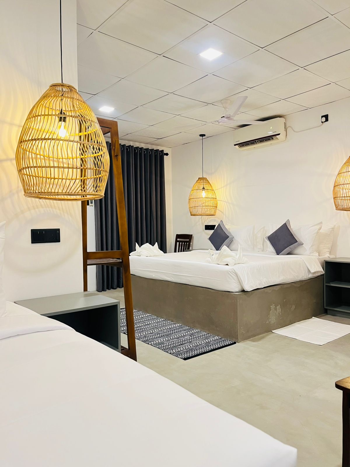 Sunset Room with double bed and garden view at LÁ MANGÁ hotel Mirissa